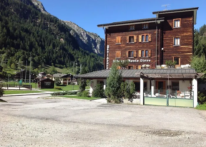 Monte Giove 3* フォルマッツァ
